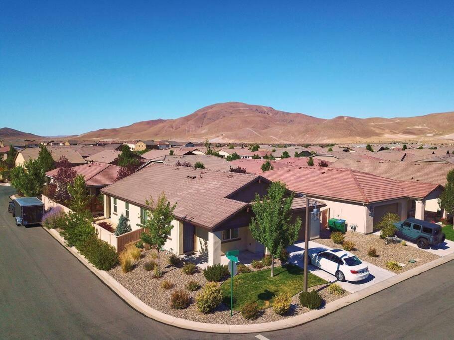 New Upscale House, Tahoe 30-Min W/ Cal King รีโน ภายนอก รูปภาพ