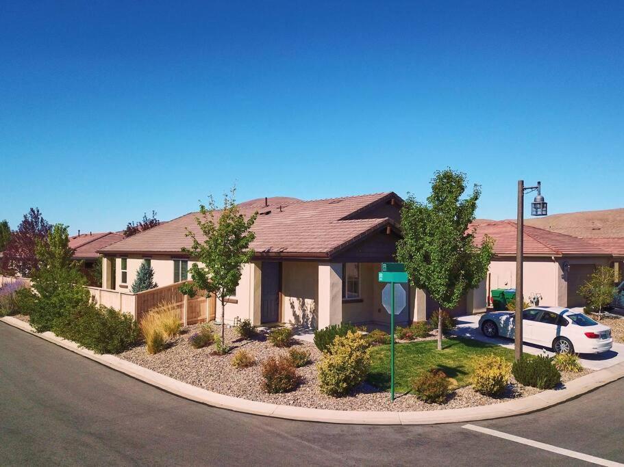 New Upscale House, Tahoe 30-Min W/ Cal King รีโน ภายนอก รูปภาพ